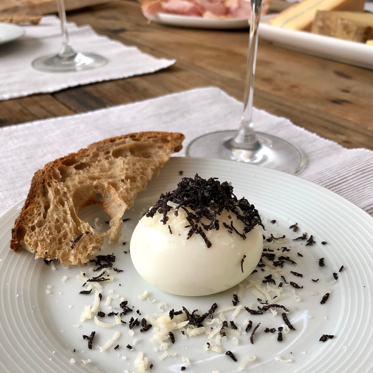 Fresh Black Winter Truffles